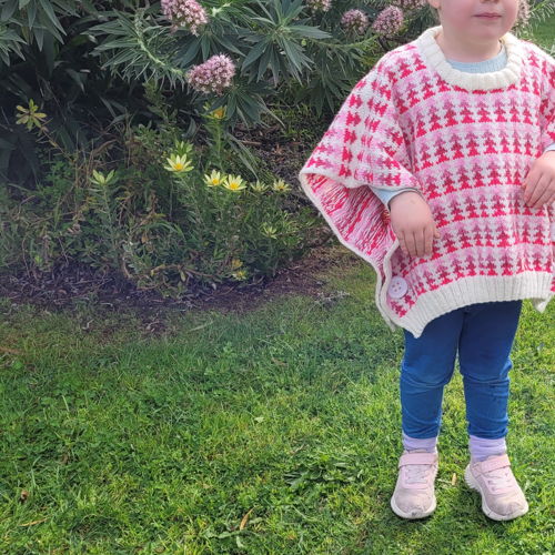 Treelines child’s poncho and hat using 8 ply