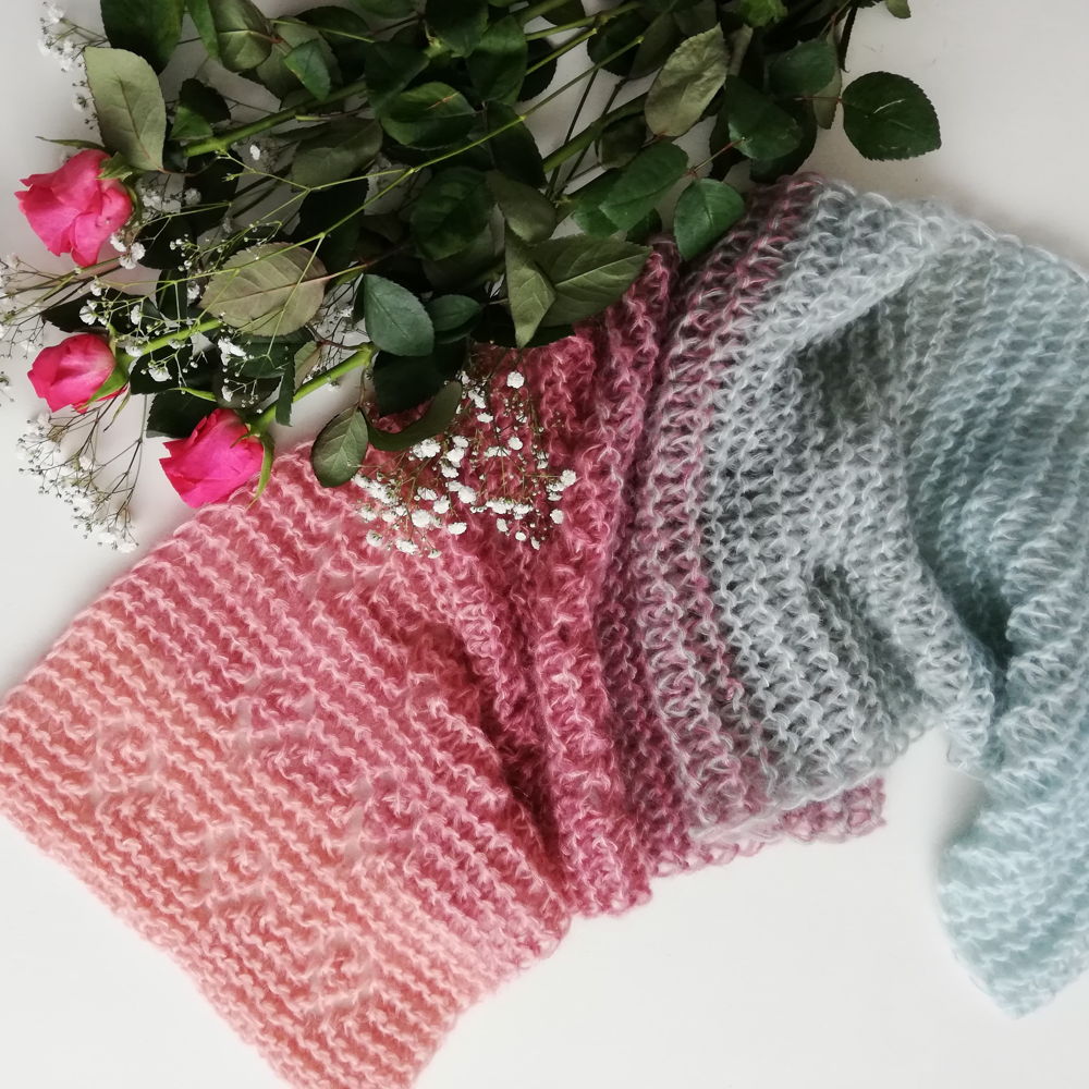 Strawberries scarf