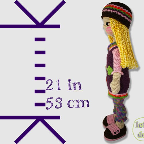 Patroon voor een grote gehaakte pop van Gabi, Amigurumi, 21"/53 cm lang.