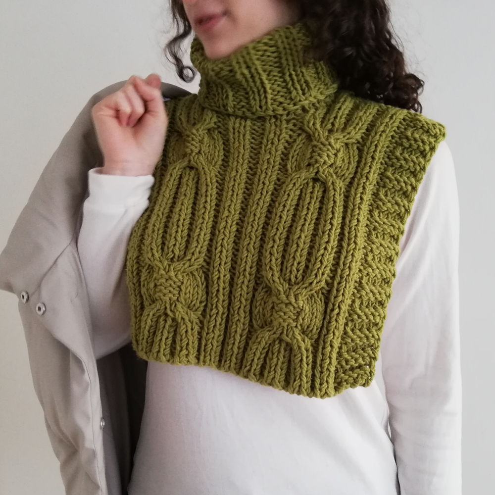 Chunky Cable Neckwarmer with turtle cowl