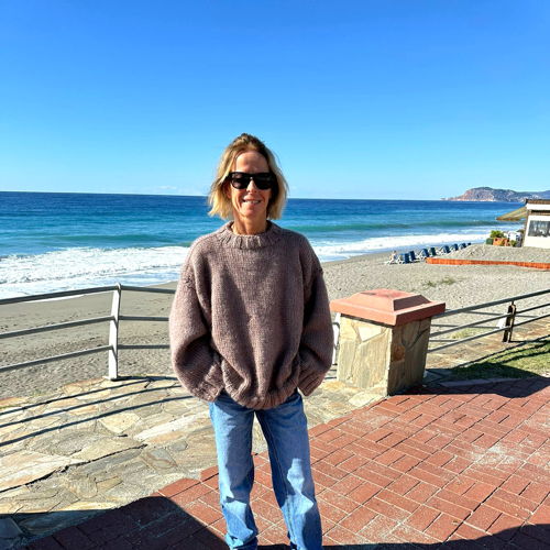 Oversized, simple sweater - knitting pattern