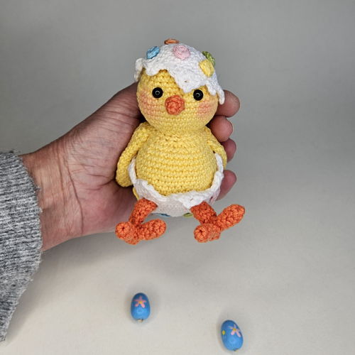 Paaskuikentje Pim - amigurumi/Paasdecoratie