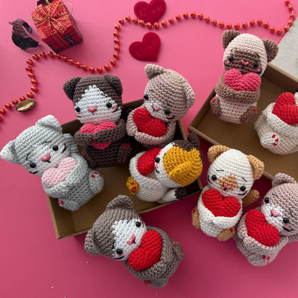 Crochet Mini Cats Pattern: 7-in-1