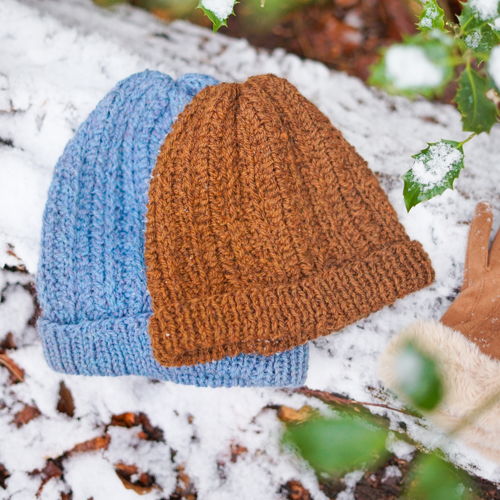 Gratis breipatroon muts: By Steps Beanie